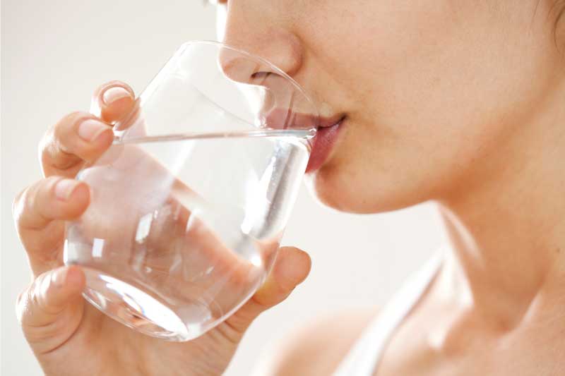 ispijanje vode protiv bubuljica